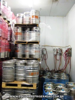 Barris em Câmara Fria para Cerveja